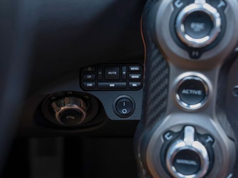 Used 2018 McLaren 720S Performance RWD image 60
