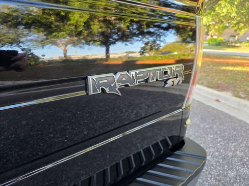 Used 2011 Ford F150 Raptor w/ Raptor Luxury Pkg image 12