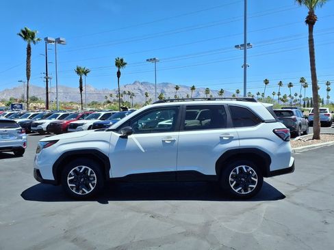 Certified 2025 Subaru Forester Premium AWD/4WD image 13