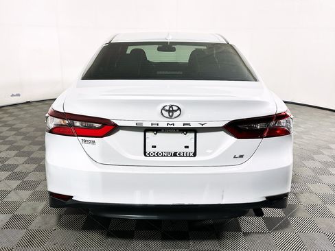Used 2024 Toyota Camry LE w/ Convenience Package FWD image 4