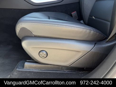 Used 2025 Mercedes-Benz GLE 350 4MATIC w/ Driver Assistance Package image 29