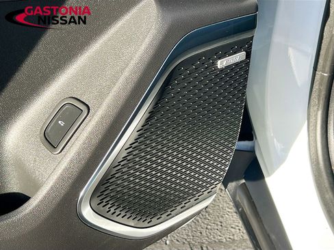 Used 2025 GMC Acadia Elevation image 25