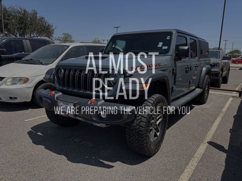 Used 2025 Jeep Gladiator Mojave AWD/4WD image 2