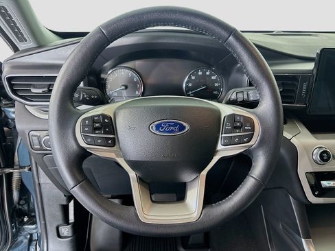 Used 2024 Ford Explorer XLT w/ Equipment Group 202A RWD image 11