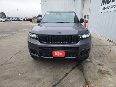 New 2025 Jeep Grand Cherokee L Limited image 8