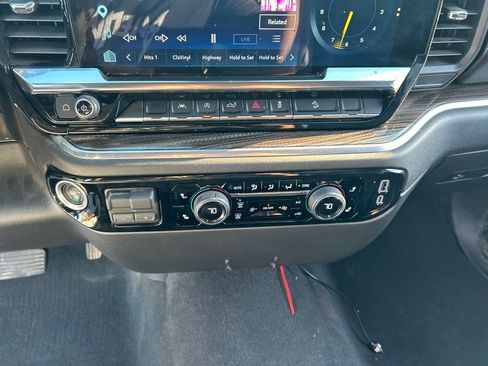 Used 2025 Chevrolet Silverado 1500 RST w/ Z71 Off-Road Package AWD/4WD image 19