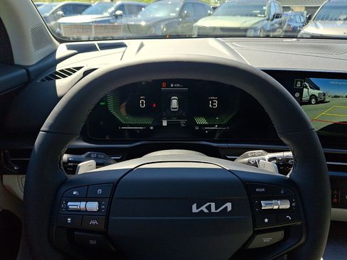 New 2026 Kia Sportage EX AWD/4WD image 13