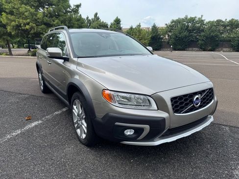 Used 2016 Volvo XC70 T5 Premier w/ Protection Package AWD/4WD image 6