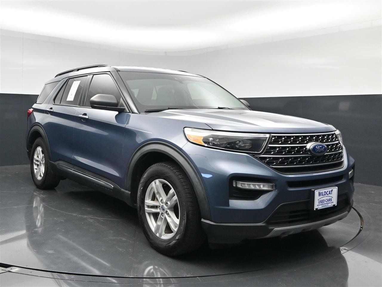 Used 2021 Ford Explorer XLT w/ Equipment Group 202A RWD image 3