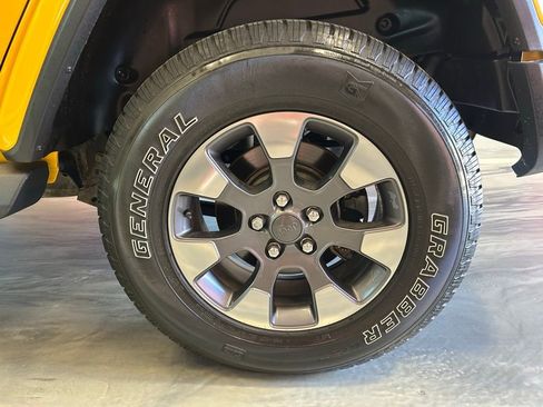 Used 2019 Jeep Wrangler Unlimited Sahara w/ Dual Top Group image 22