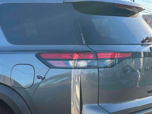 Certified 2024 Nissan Pathfinder SV w/ Black Appearance Package image 9