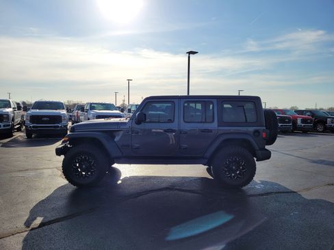 Used 2023 Jeep Wrangler Sport S image 7