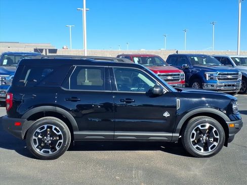 Certified 2023 Ford Bronco Sport Outer Banks w/ Tech Package image 3