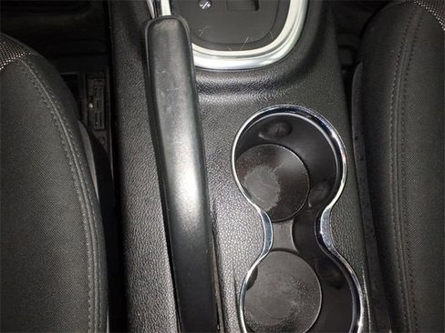 Used 2012 Dodge Avenger SE image 23