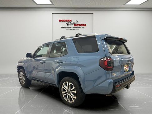 Used 2025 Toyota 4Runner 4WD image 5