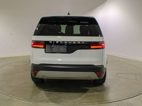 Used 2025 Land Rover Discovery S AWD/4WD image 4
