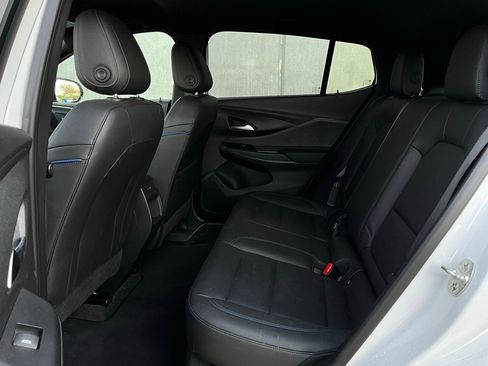 Used 2025 Buick Envista Sport Touring image 10