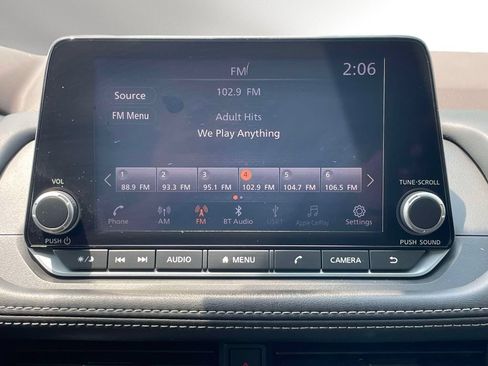 Used 2023 Nissan Rogue SV FWD image 27
