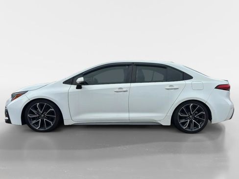 Used 2022 Toyota Corolla XSE FWD image 2