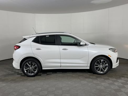 Used 2022 Buick Encore GX Select w/ Sport Touring Package image 5