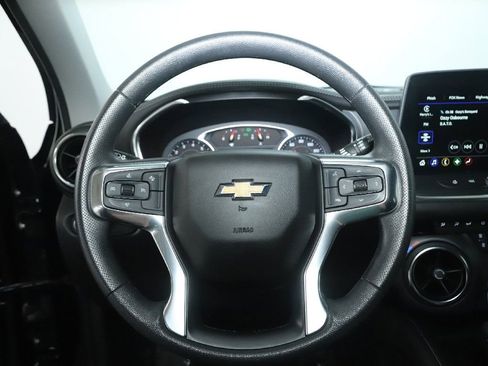 Used 2025 Chevrolet Blazer LT FWD image 21