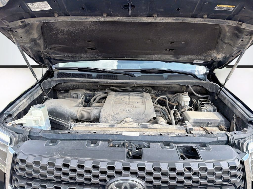 Used 2018 Toyota Tundra SR5 w/ TRD Off Road Package AWD/4WD image 30