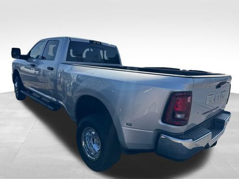 New 2026 RAM 3500 Tradesman AWD/4WD image 4