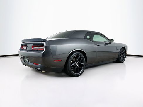 Used 2019 Dodge Challenger R/T w/ Blacktop Package image 9