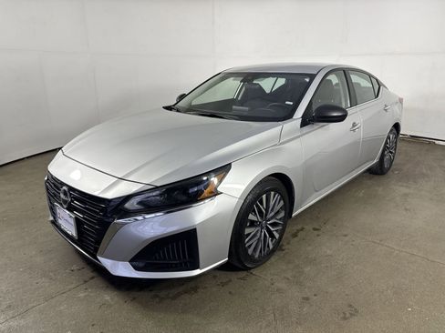 Certified 2024 Nissan Altima 2.5 SV image 24