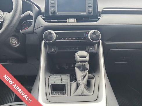 Certified 2022 Toyota RAV4 LE image 11