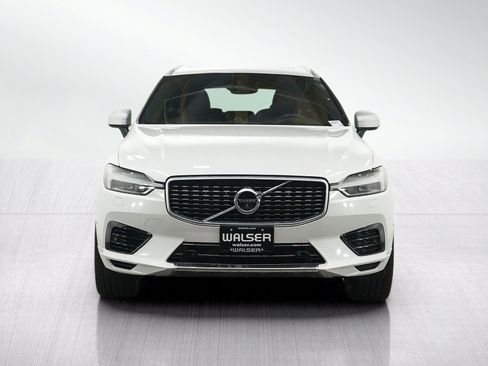 Used 2019 Volvo XC60 T8 R-Design w/ Advanced Package AWD/4WD image 8