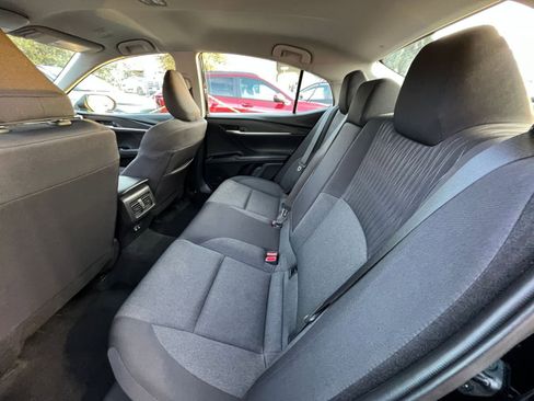 Used 2025 Toyota Camry LE image 24