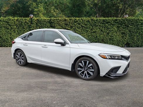 Used 2024 Honda Civic EX-L image 2