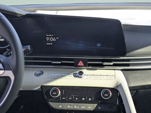 New 2026 Hyundai Elantra Limited image 24