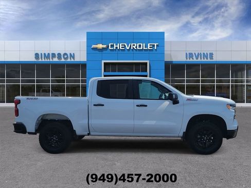Used 2024 Chevrolet Silverado 1500 LT Trail Boss w/ Convenience Package II AWD/4WD image 9