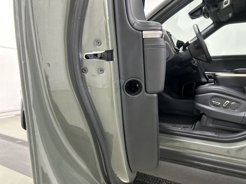 Used 2022 Rivian R1S Launch Edition Quad AWD/4WD image 32