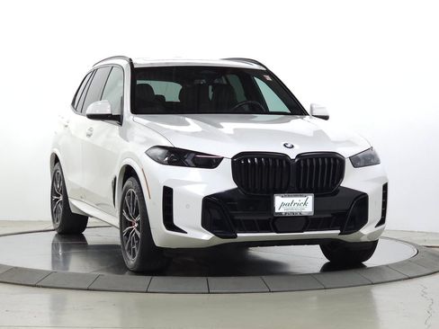 Used 2024 BMW X5 xDrive40i w/ M Sport Package AWD/4WD image 1