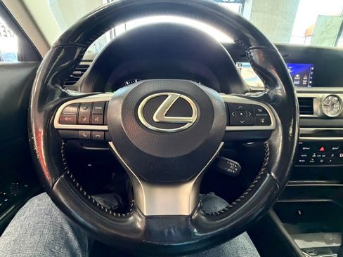Used 2016 Lexus GS 200t image 44