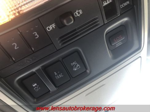 Used 2018 Toyota 4Runner Limited image 17