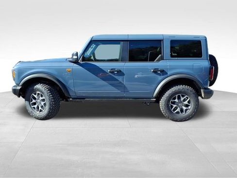 New 2025 Ford Bronco Badlands image 5