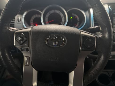 Used 2015 Toyota Tacoma 4x4 Double Cab image 14