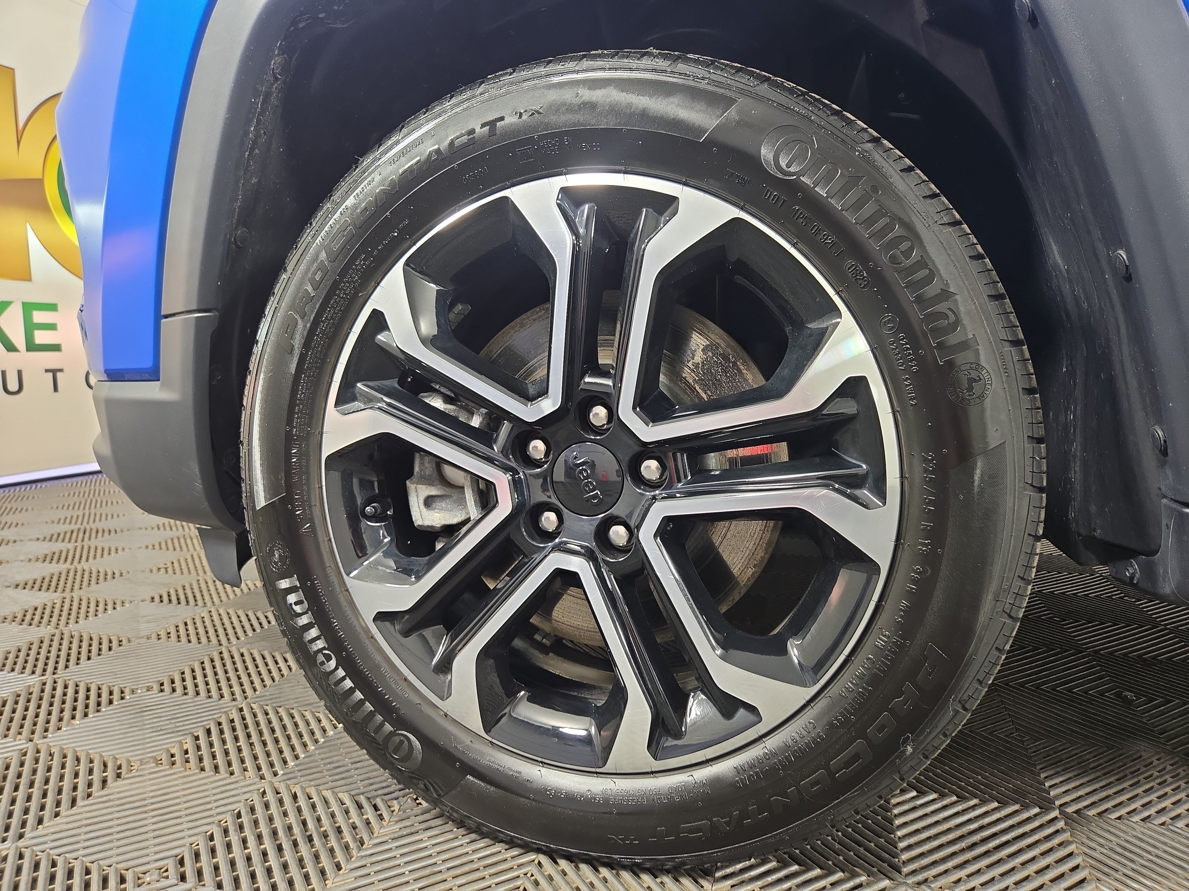 Certified 2023 Jeep Compass Limited AWD/4WD image 33