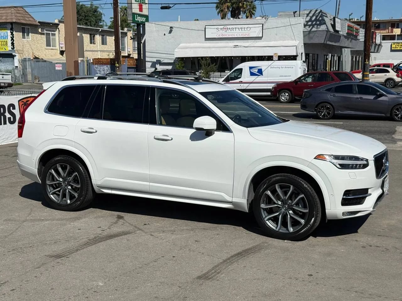 Used 2017 Volvo XC90 T6 Momentum w/ Vision Package AWD/4WD image 30