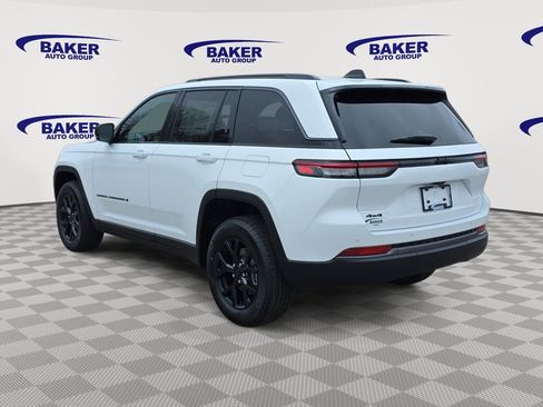 New 2026 Jeep Grand Cherokee Altitude image 5