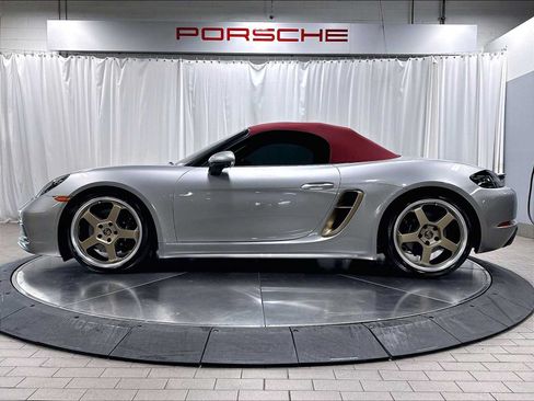 Used 2022 Porsche 718 Boxster RWD image 2