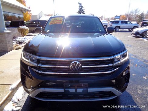 Used 2023 Volkswagen Atlas SE image 24