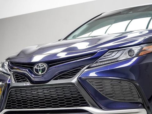 Used 2021 Toyota Camry XSE FWD image 2