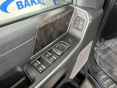 Used 2025 Ford F250 Lariat AWD/4WD image 17