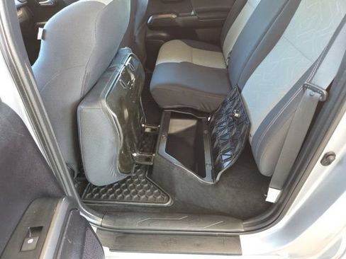 Used 2020 Toyota Tacoma TRD Sport AWD/4WD image 49
