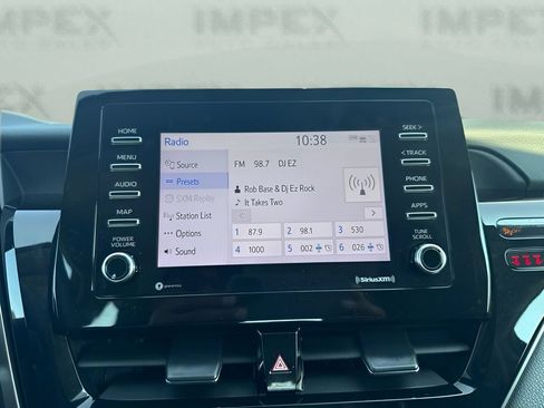 Used 2021 Toyota Camry LE w/ Convenience Package FWD image 14